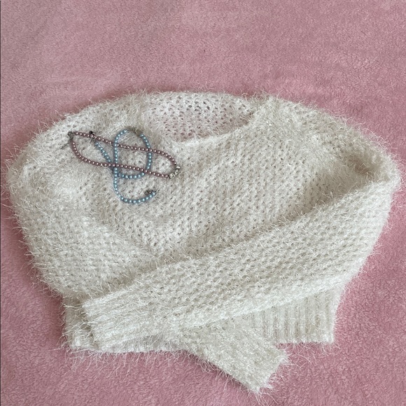 🐻‍❄️🤍DEX Cream Fuzzy Cropped Sweater Size M - Picture 6 of 8